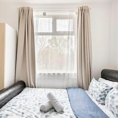 A Lovely And Comfortable Home-3